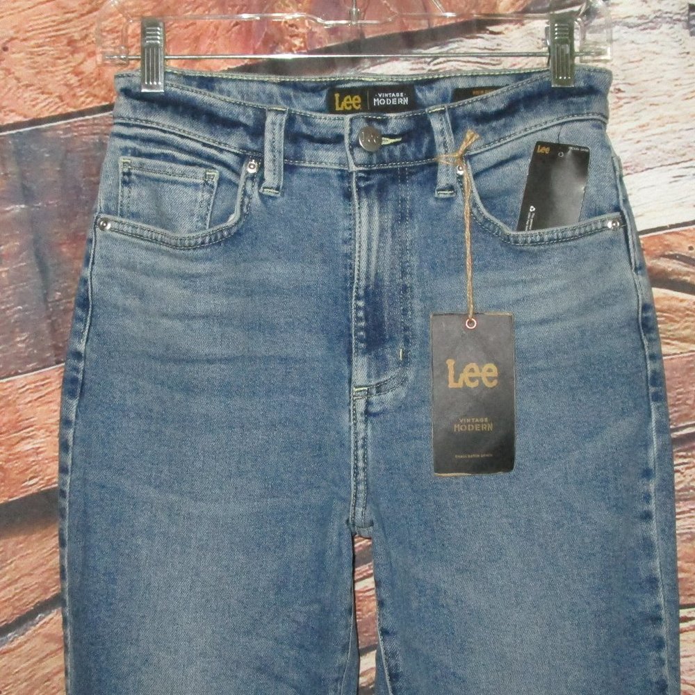 Lee Vintage Modern 28 Bell Bottom Flare Jeans NWT - Picture 15 of 16